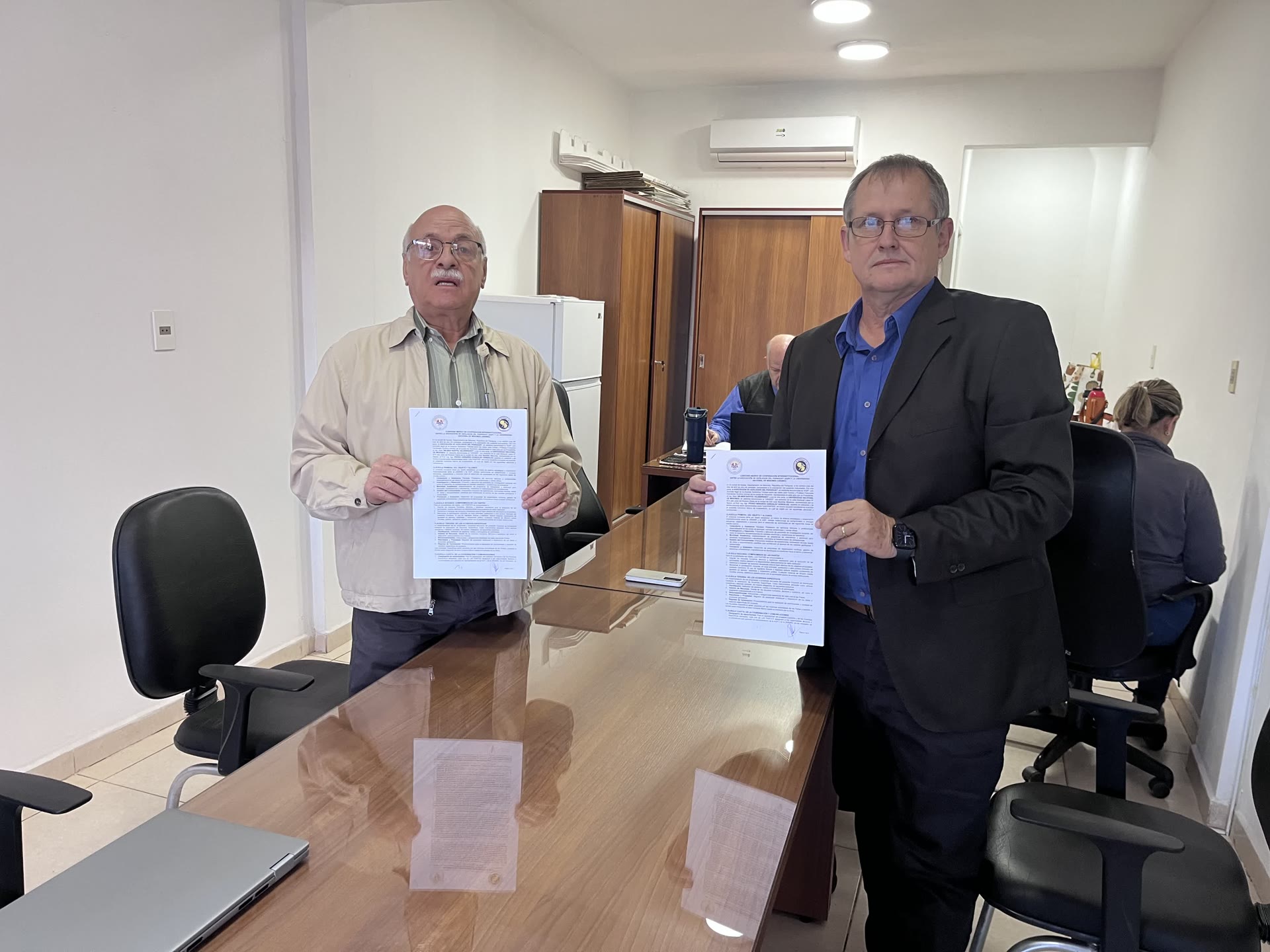 Firma del Convenio Interinstitucional entre la AGP y la UNAMIS