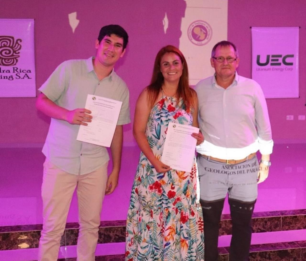 Bienvenida a nuevos socios en la cena de confraternización de la AGP