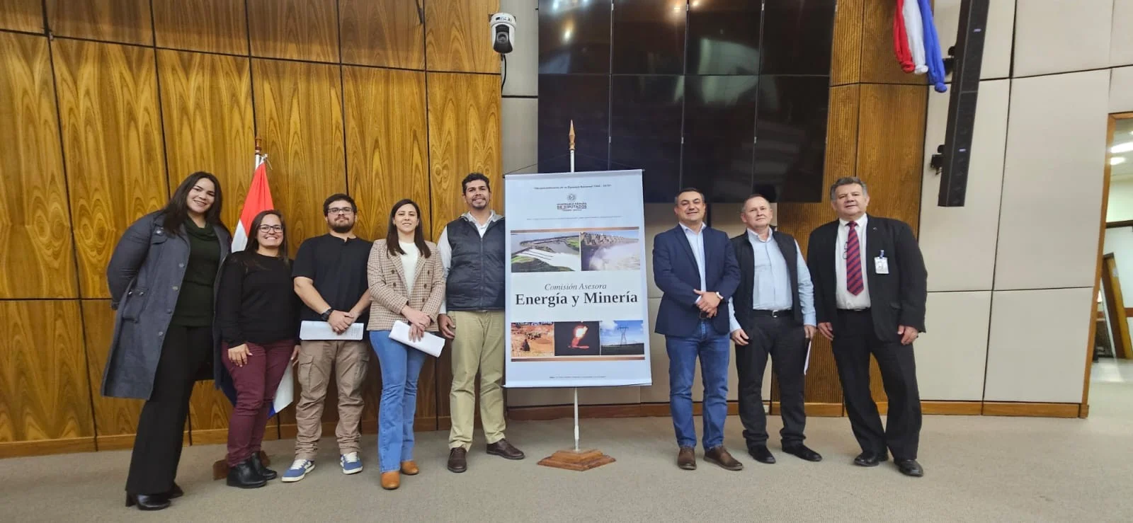Representantes de la AGP en la reunión conjunta sobre el Ministerio de Energía, Minas e Hidrocarburos